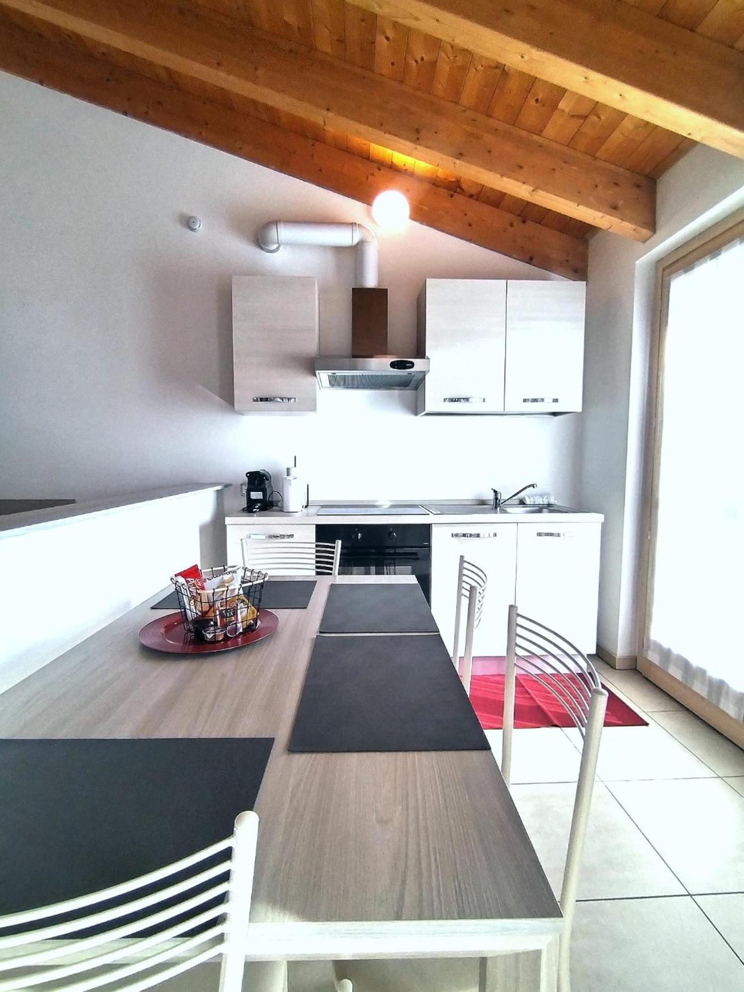 Travedona Loft By Lake Ixihome Εξωτερικό φωτογραφία